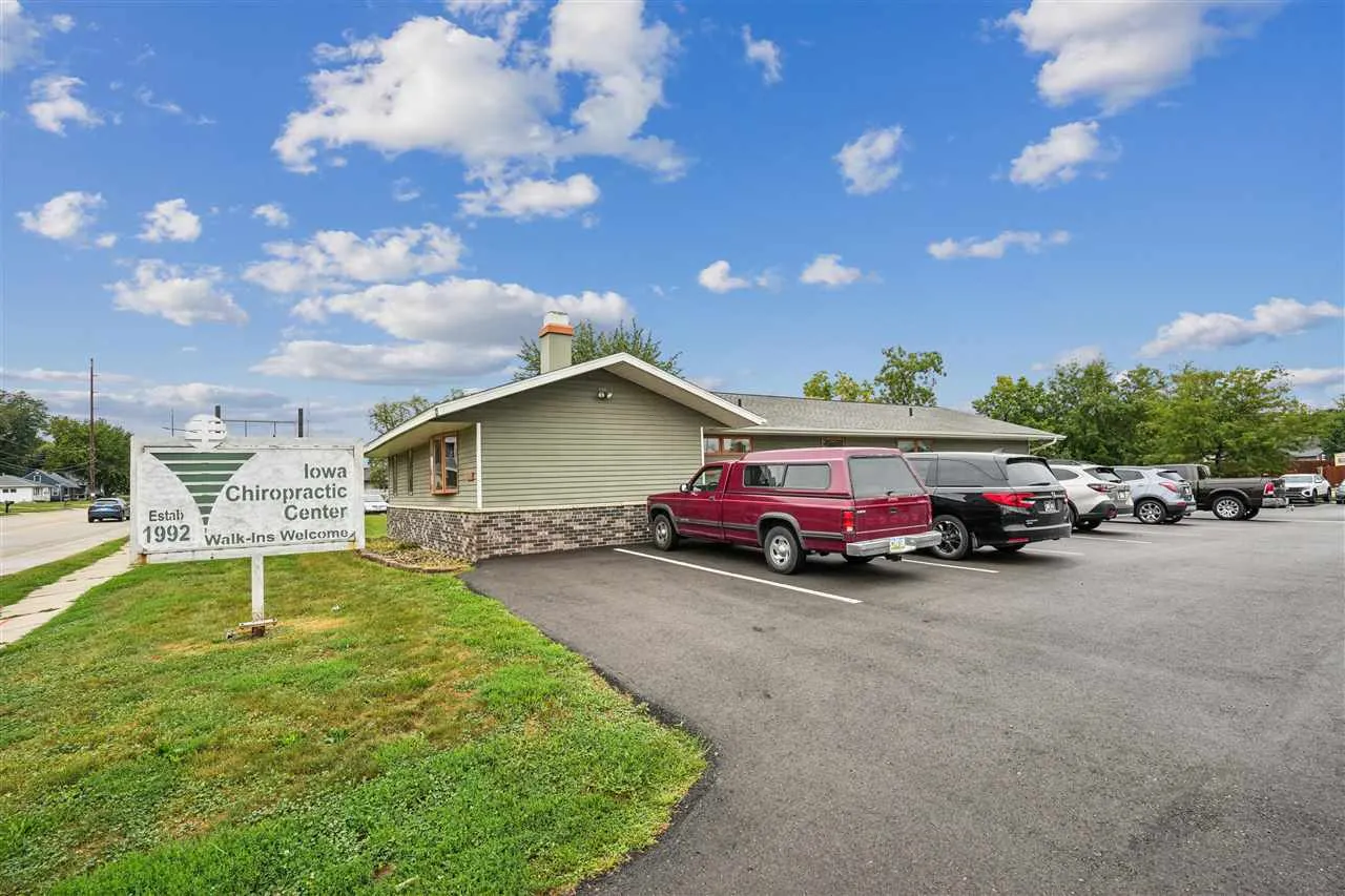 725 Blairs Ferry Road, Marion, Iowa 52302 – Property Featured Image