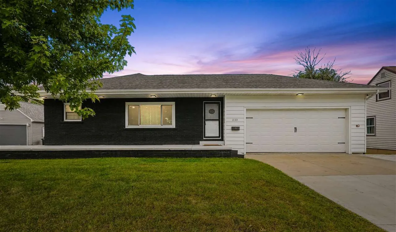1133 35th St NE, Cedar Rapids, Iowa 52402 – Property Featured Image