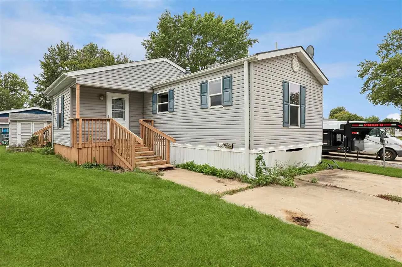 2100 Scott Blvd Trlr 35, Iowa City, Iowa 52240 – Property Featured Image