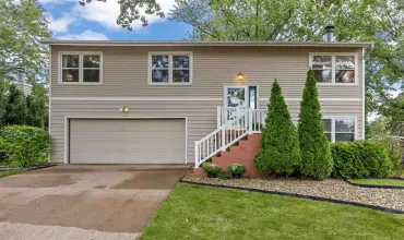 Iowa City, Iowa 52240, Residential, Sale, MLS #202605615