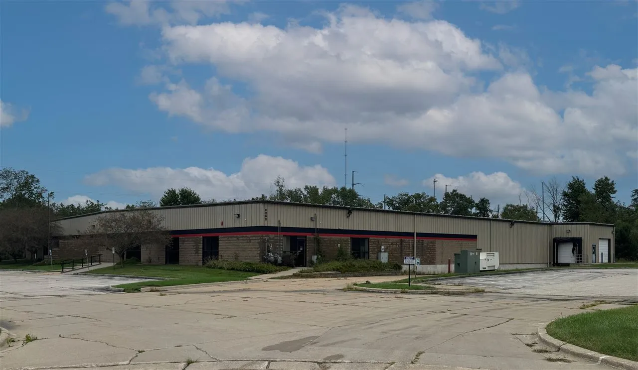 6060 Huntington Ct NE Unit 200, Cedar Rapids, Iowa 52402 – Property Featured Image