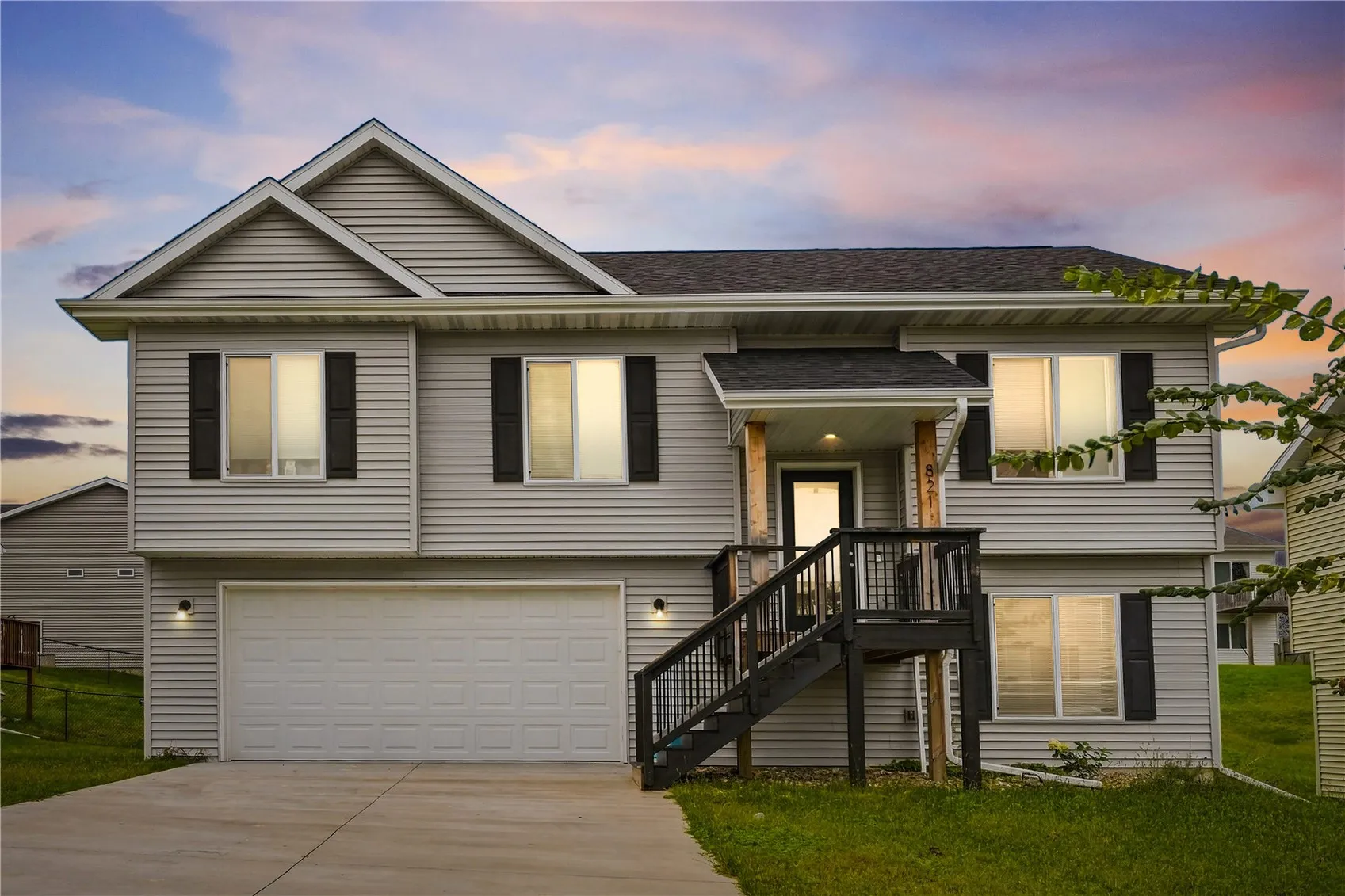 821 Fairview, Coralville, Iowa 52241 – Property Featured Image