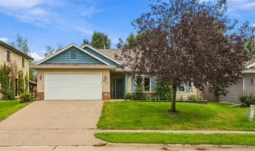 Iowa City, Iowa 52240, Residential, Sale, MLS #202605627