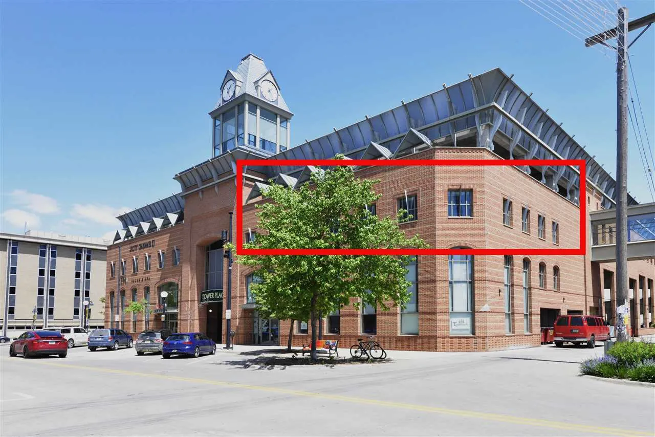 22 S Linn St Unit Ste 2A, Iowa City, Iowa 52240 – Property Featured Image