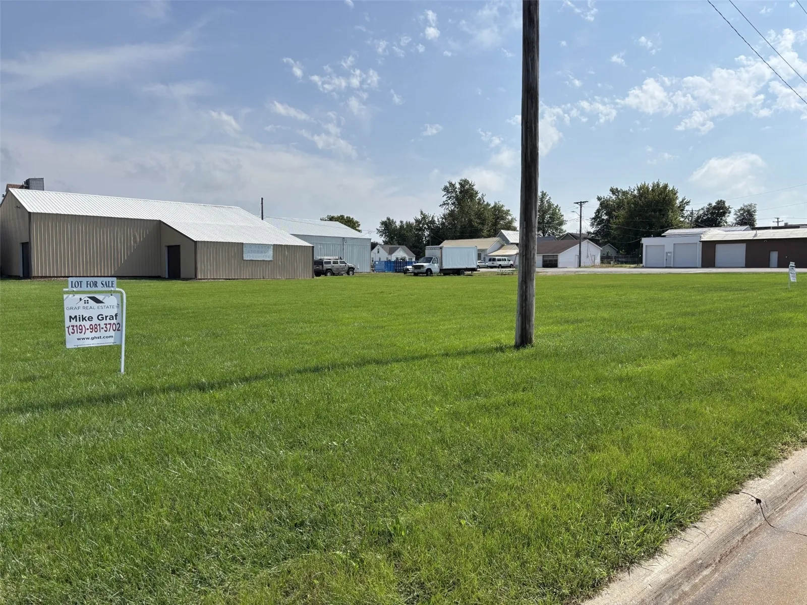 92-98 Main Street, Newhall, Iowa 52315 – Property Featured Image