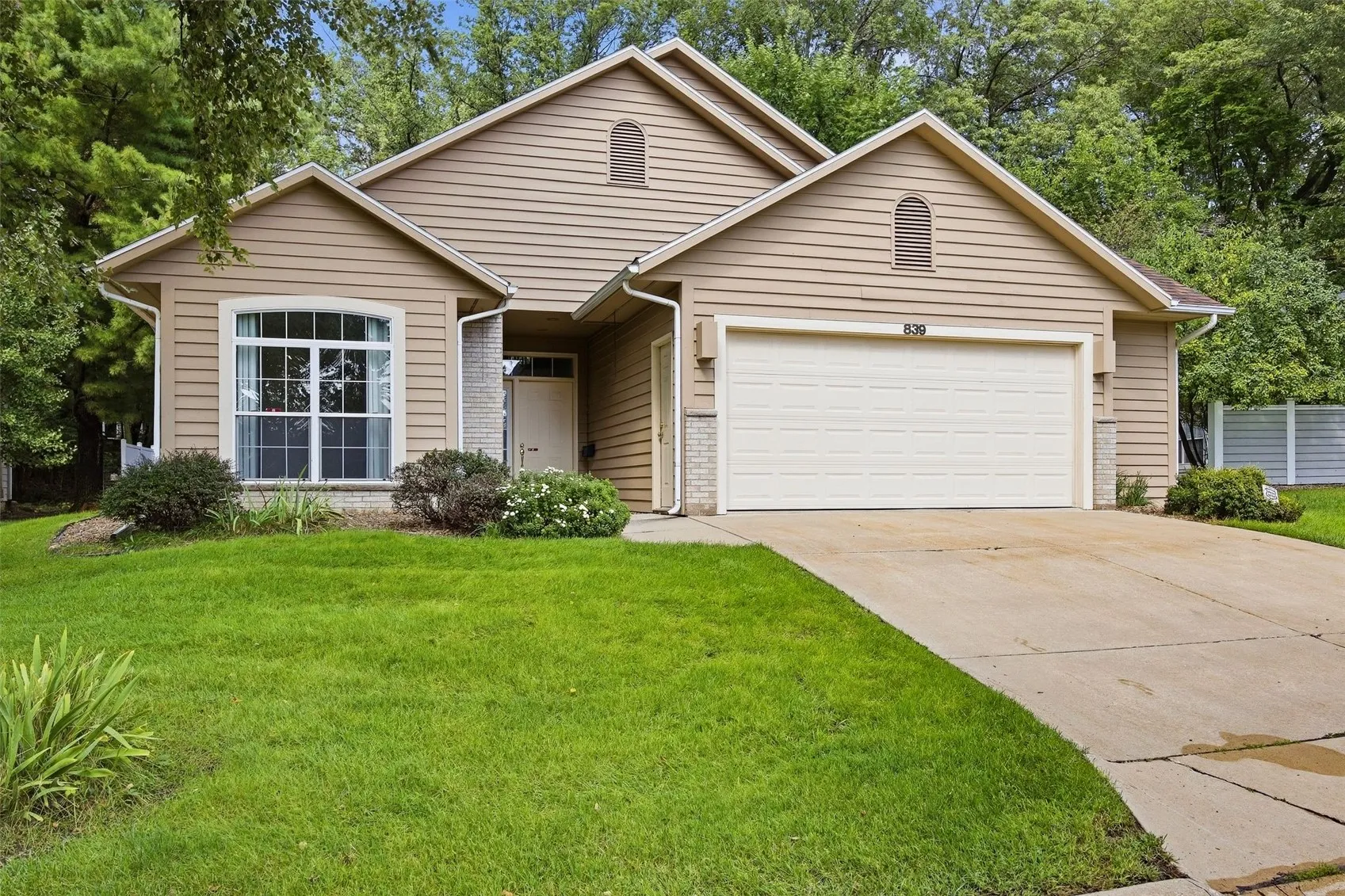 839 Beaver Ridge Court SE, Cedar Rapids, Iowa 52403 – Property Featured Image