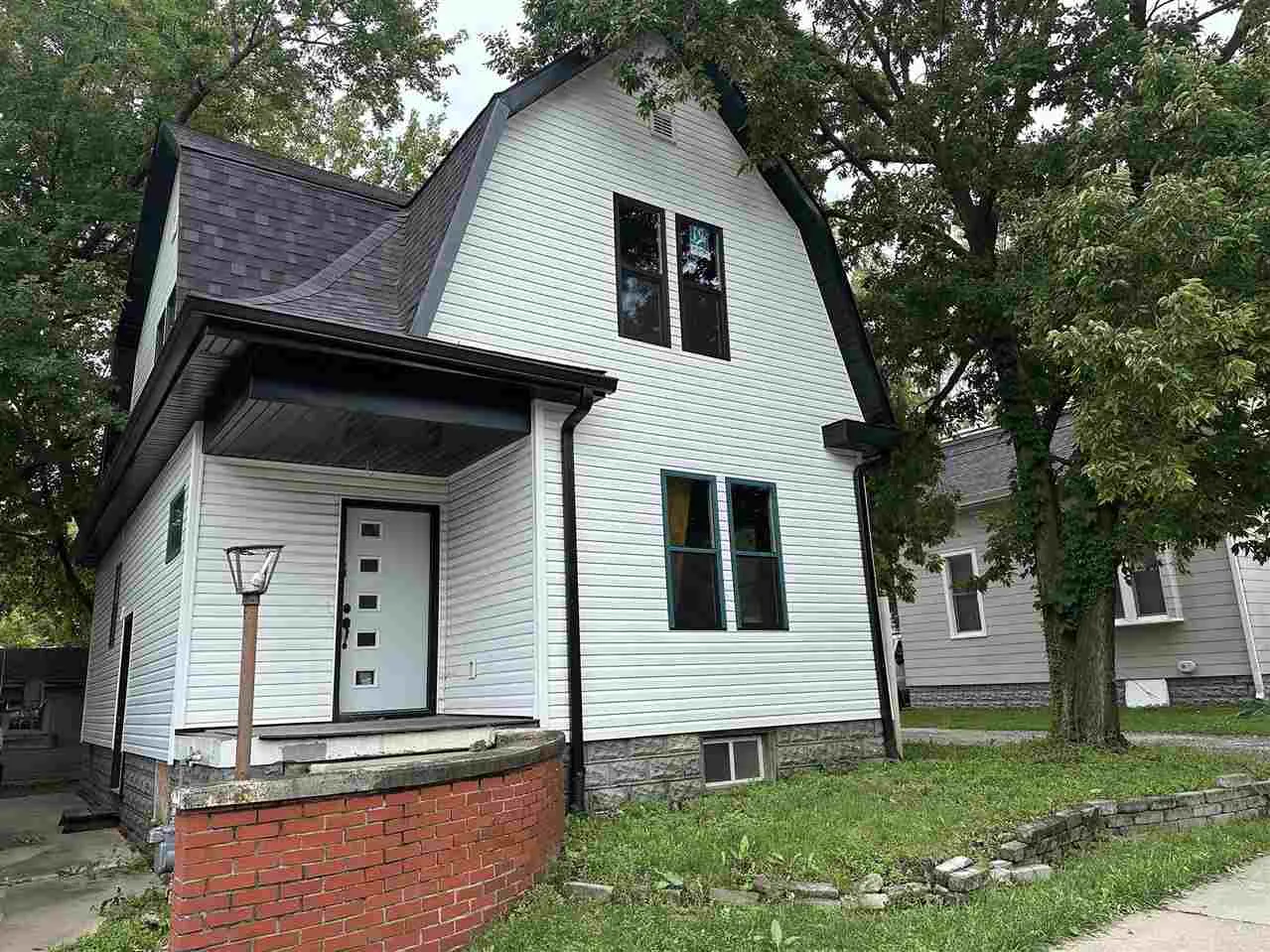 320 N Governor St, Iowa City, Iowa 52245 – Property Featured Image