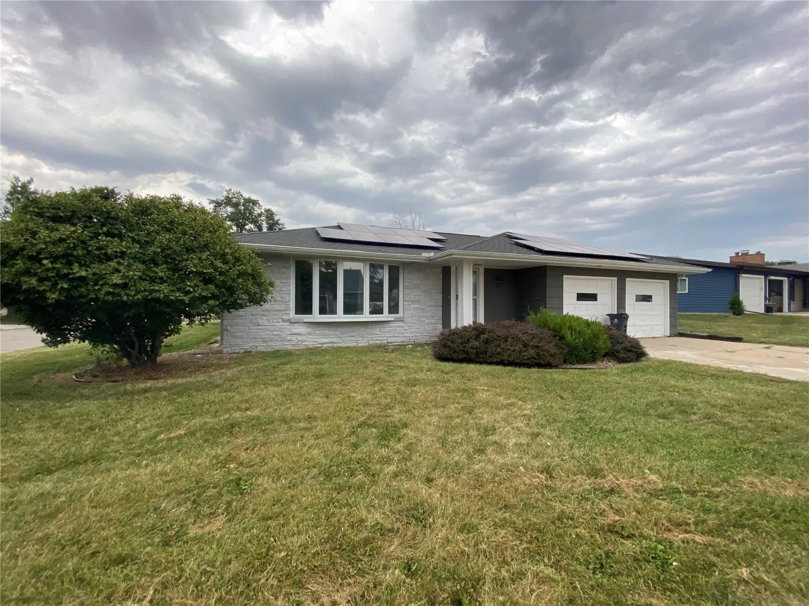 744 30th NE, Cedar Rapids, Iowa 52402 – Property Featured Image