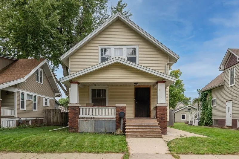 821 Camburn Court SE, Cedar Rapids, Iowa 52403 – Property Featured Image