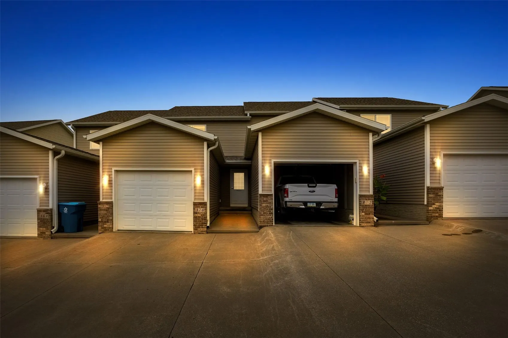 370 Kelso Drive, Fairfax, Iowa 52228 – Property Featured Image