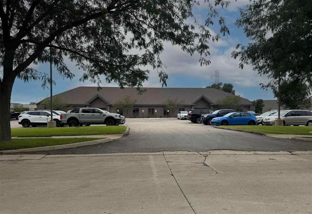 6105 Rockwell Dr NE Unit A-C, Cedar Rapids, Iowa 52402 – Property Featured Image