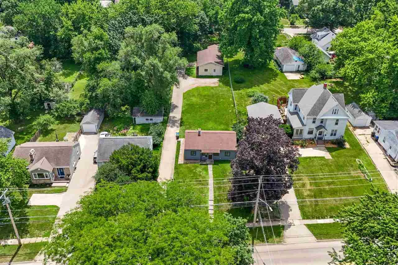 1303 Kirkwood Avenue, Iowa City, Iowa 52240 – Property Featured Image