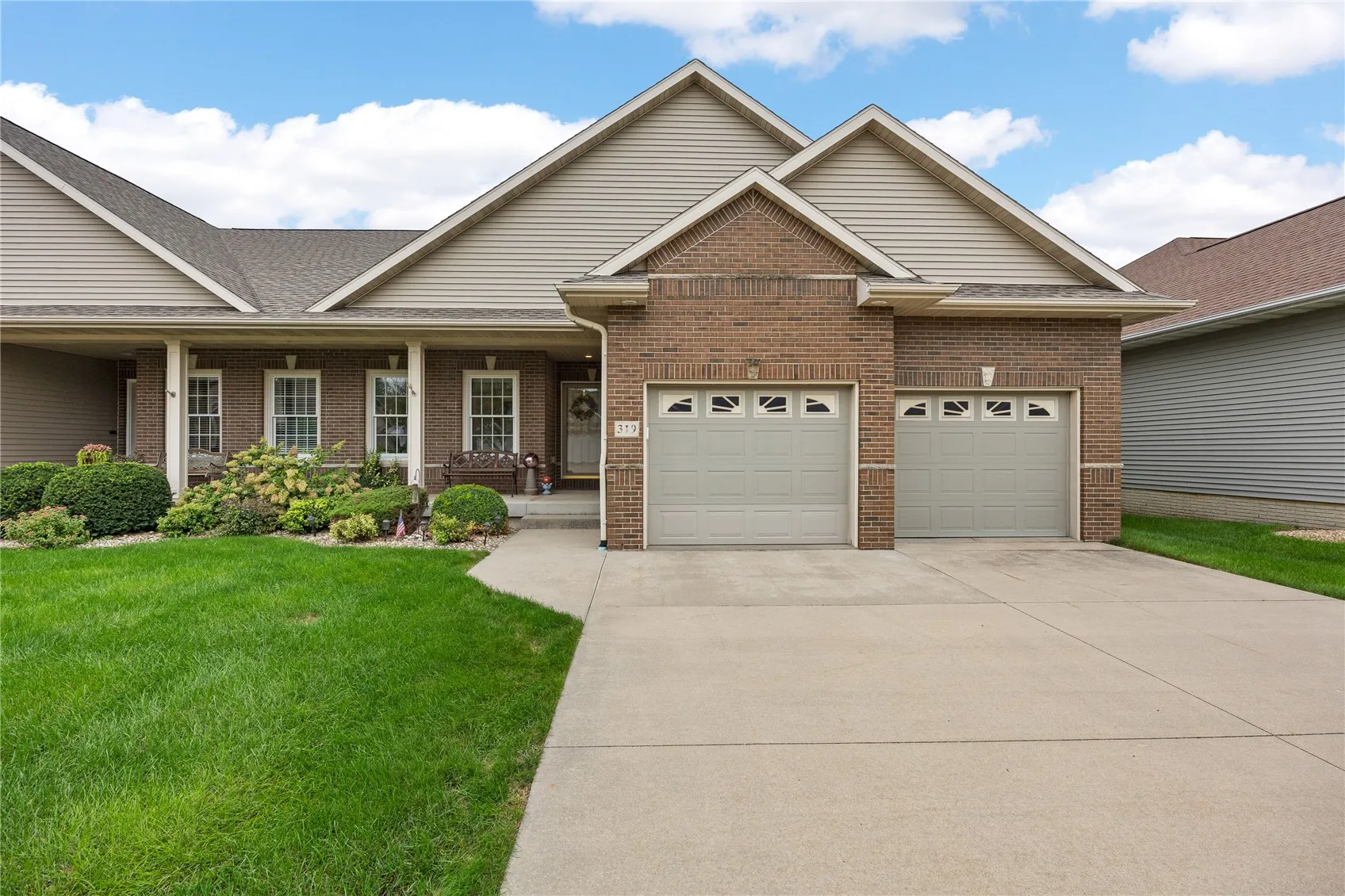 319 13th Ave SW, Mt Vernon, Iowa 52314 – Property Featured Image