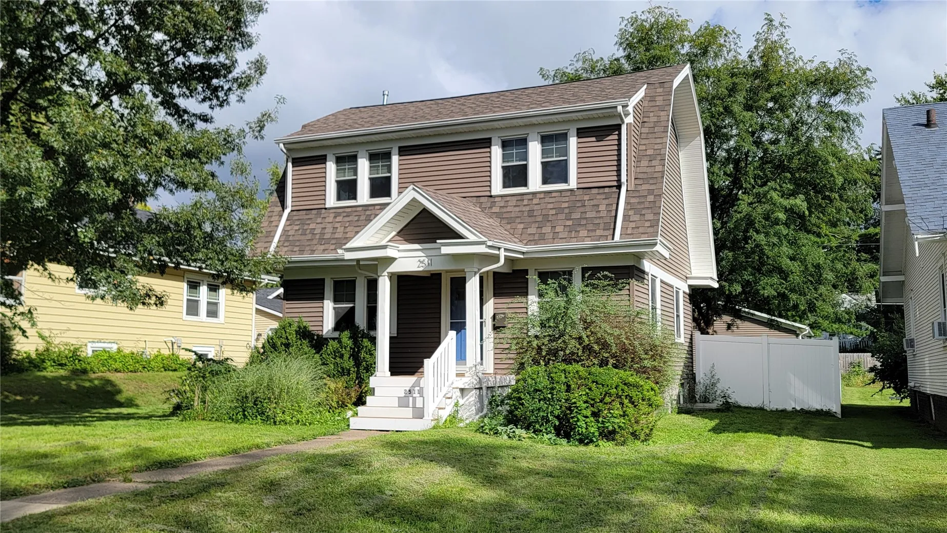 2511 B Avenue NE, Cedar Rapids, Iowa 52402 – Property Featured Image