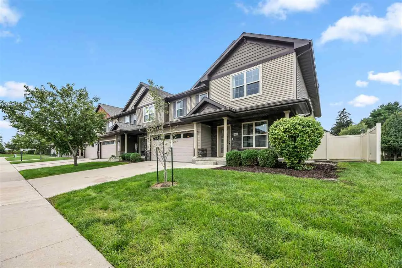 409 Churchill Dr, North Liberty, Iowa 52317 – Property Featured Image