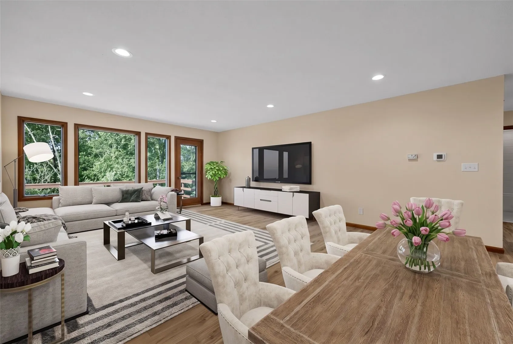 1585 Matterhorn Drive NE Unit B, Cedar Rapids, Iowa 52402 – Property Featured Image