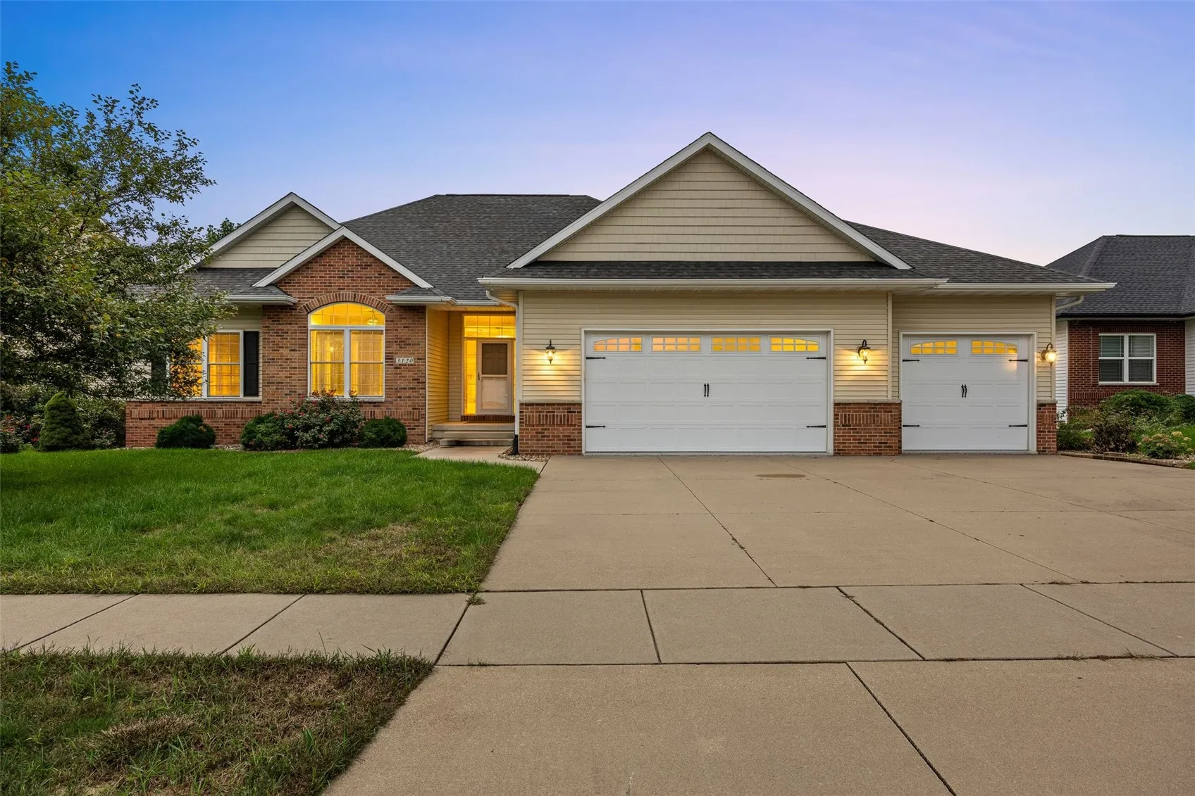 3120 Autumn Drive, Marion, Iowa 52302 – Property Featured Image