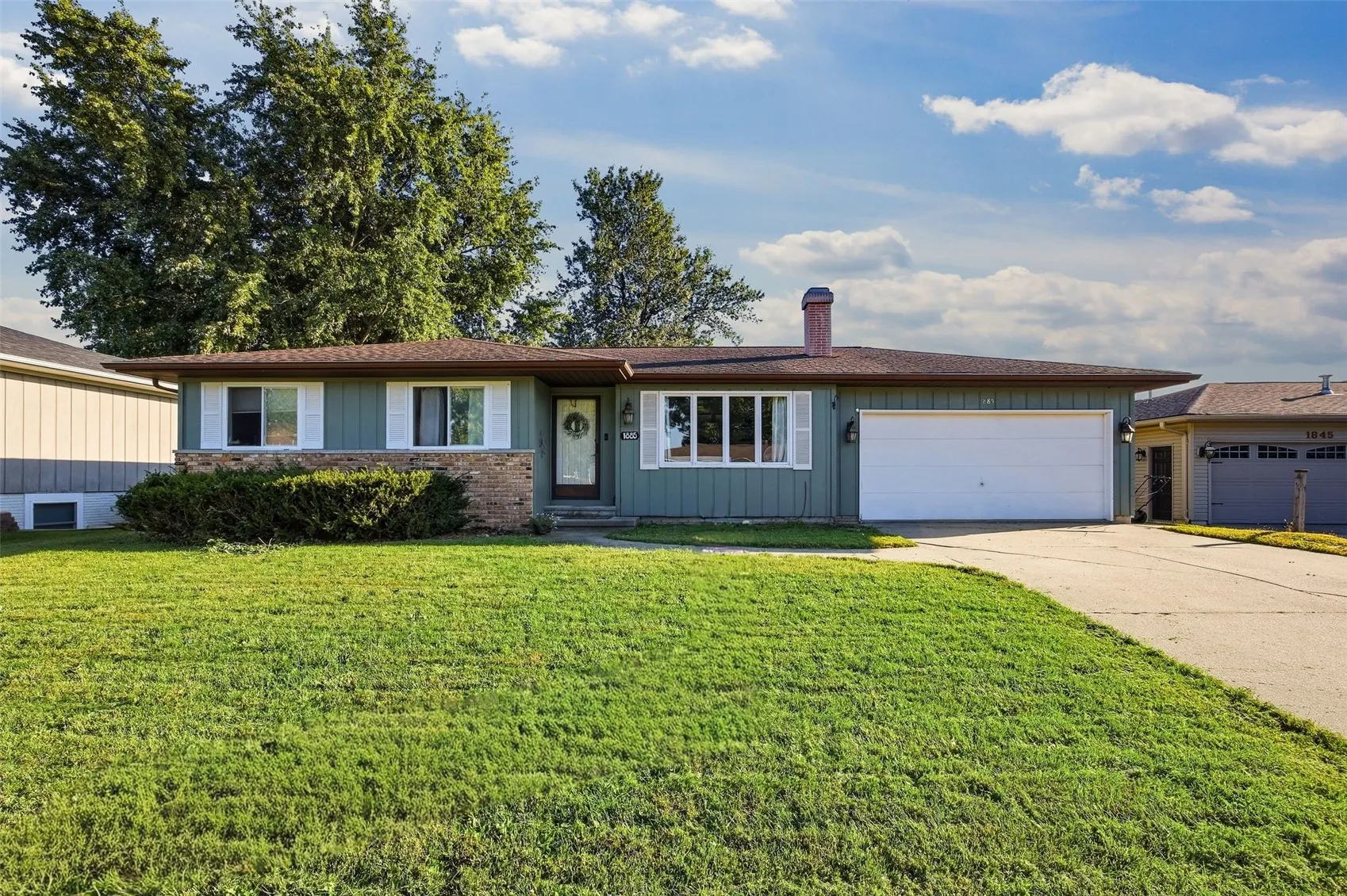 1885 28th Avenue, Marion, Iowa 52302 – Property Featured Image