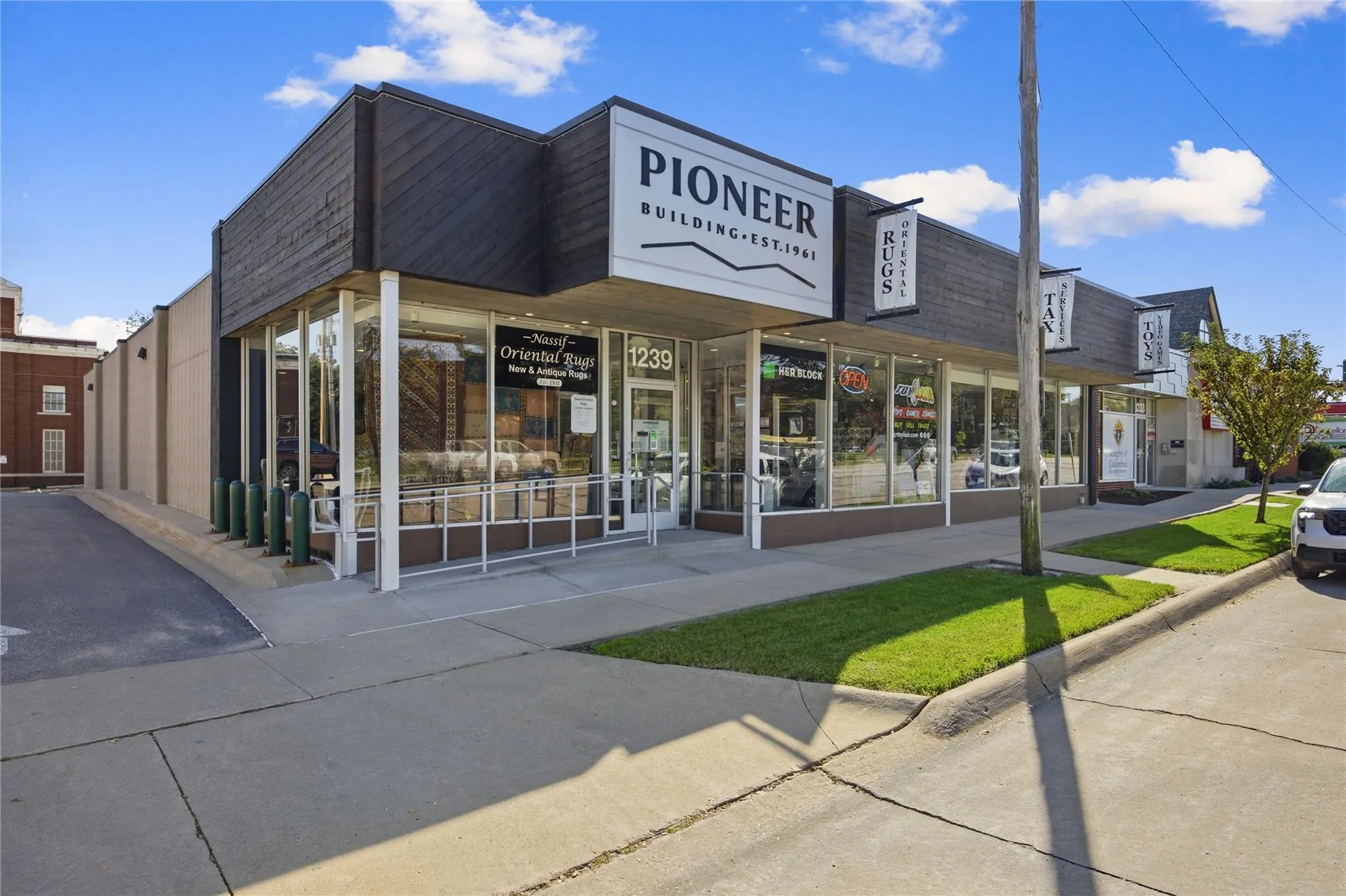1239 1st Avenue SE, Cedar Rapids, Iowa 52403 – Property Featured Image