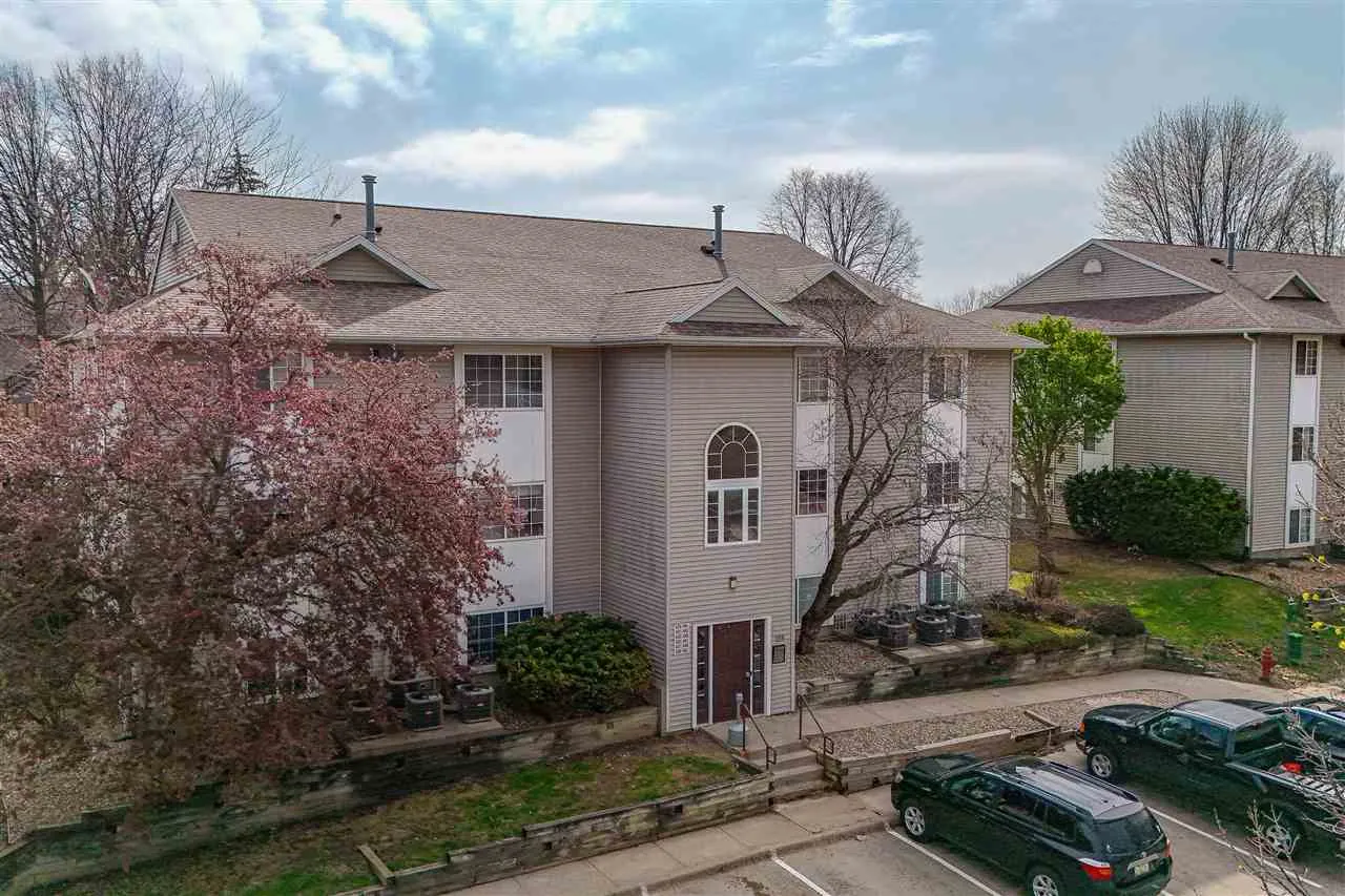 429-451 S Scott Boulevard, Iowa City, Iowa 52245 – Property Featured Image
