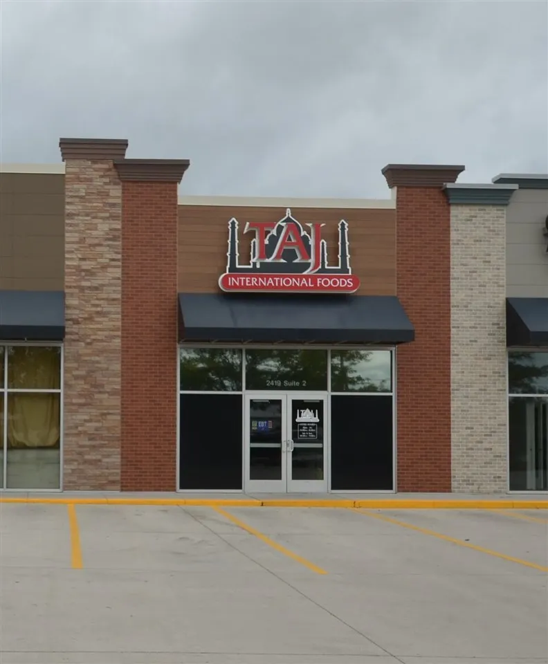 2419 2nd St Unit 2, Coralville, Iowa 52241 – Property Featured Image