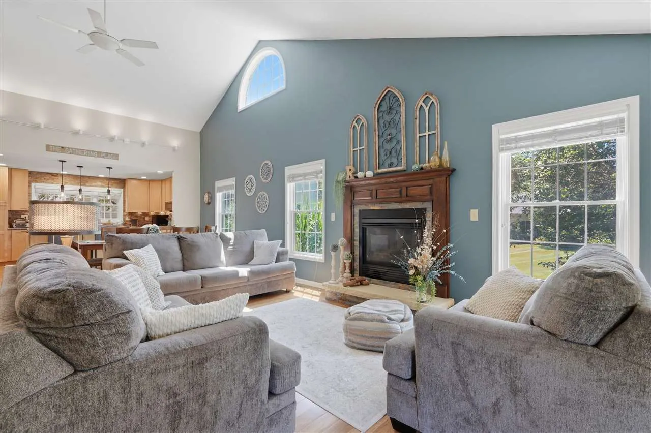 507 Washington Ct Unit B, Mt Vernon, Iowa 52314 – Property Featured Image