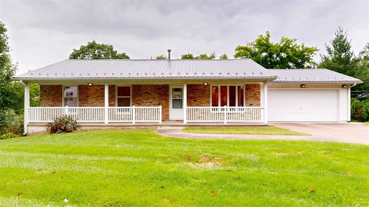 527 Mahaska Ct, Iowa City, Iowa 52246 – Property Featured Image