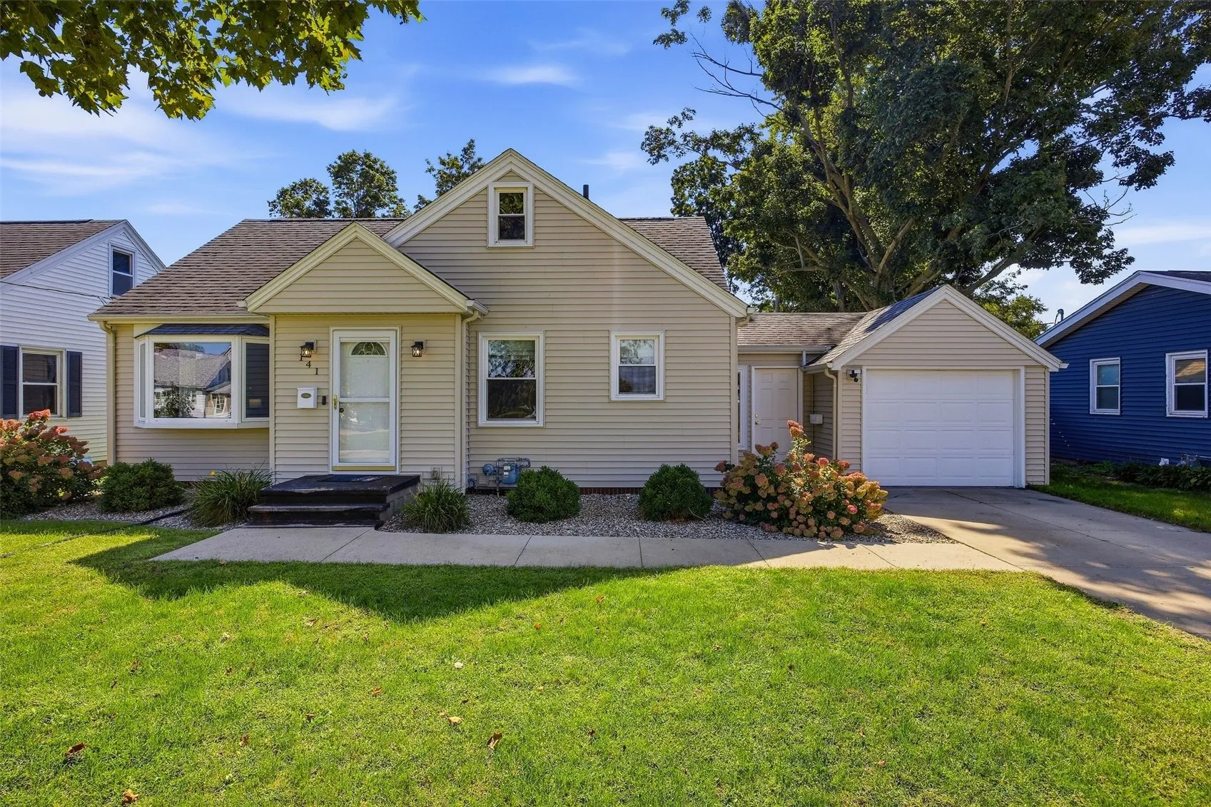 141 19th Avenue SW, Cedar Rapids, Iowa 52404 – Property Featured Image