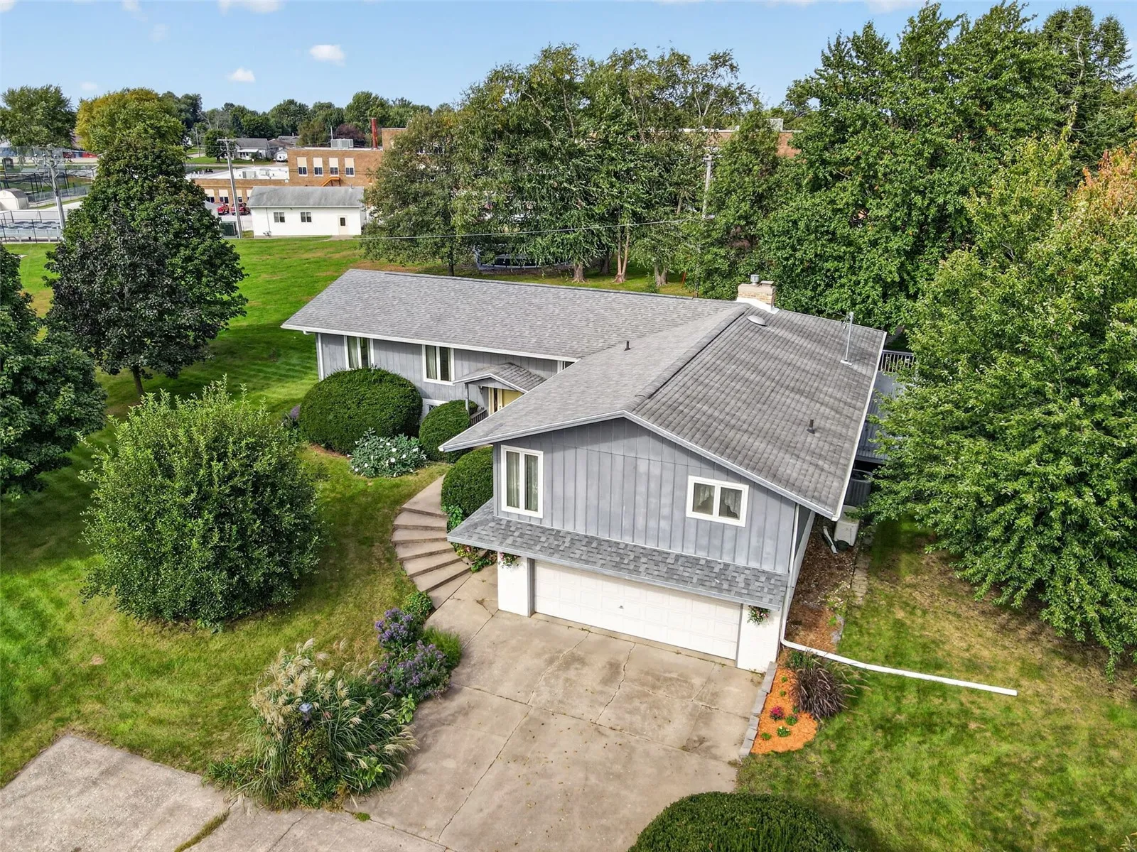 1515 Washington Drive, Vinton, Iowa 52349 – Property Featured Image