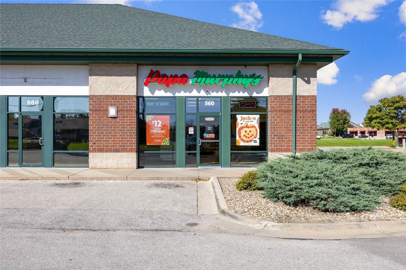 560 Boyson Road NE Unit D, Cedar Rapids, Iowa 52402 – Property Featured Image