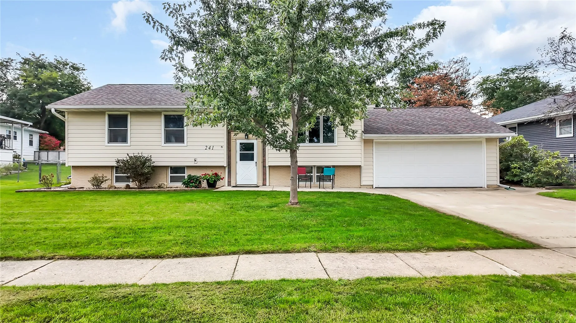 241 Norman Drive NE, Cedar Rapids, Iowa 52402 – Property Featured Image
