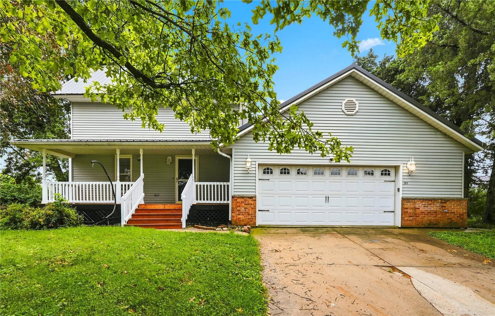 101 Sunset Drive, Anamosa, Iowa 52205 – Property Featured Image