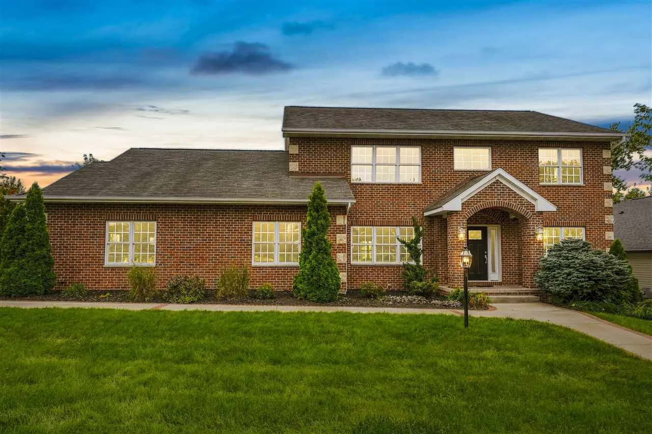 2004 Dempster Dr., Coralville, Iowa 52241 – Property Featured Image