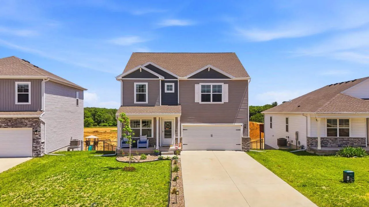 3179 Scanlon Farms Rd, Coralville, Iowa 52241 – Property Featured Image
