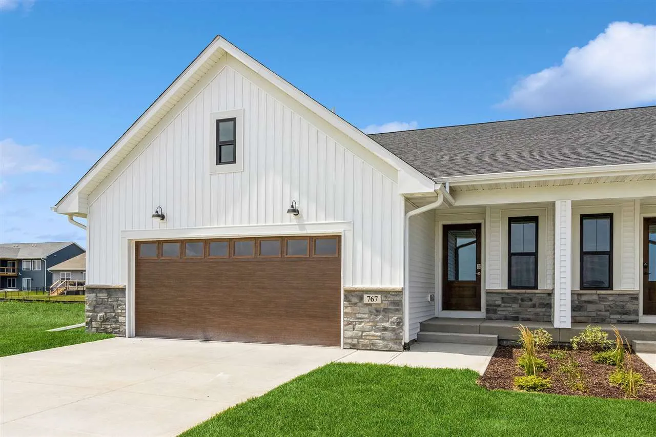 417 Solstice Ct., North Liberty, Iowa 52317 – Property Featured Image