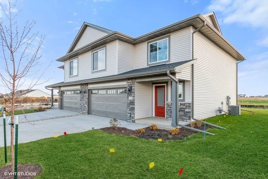 1095 Mary Lane, North Liberty, Iowa 52317 – Property Featured Image