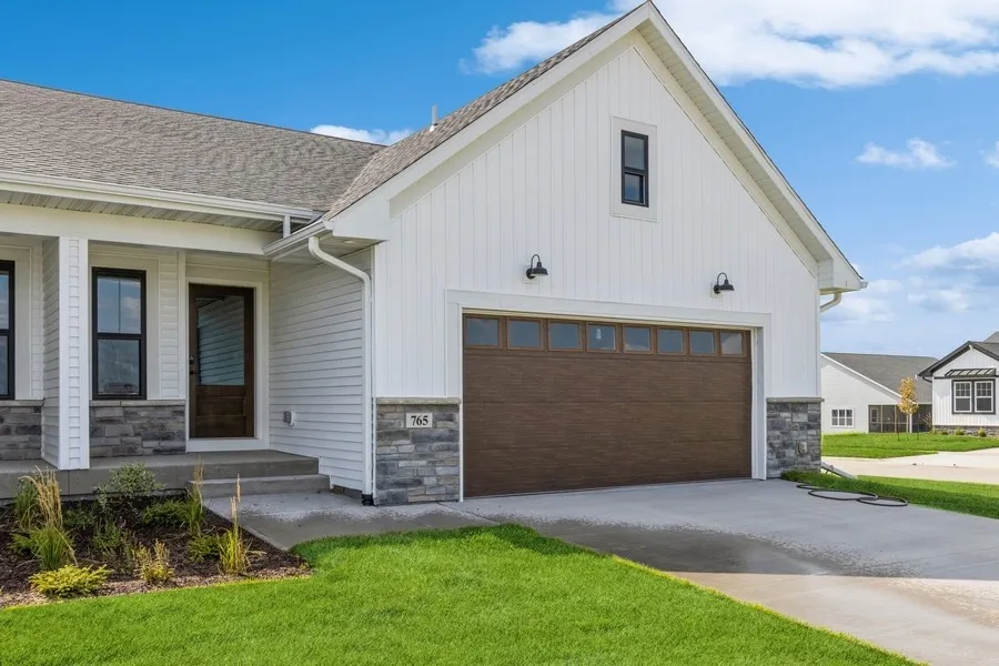 415 Solstice Court, North Liberty, Iowa 52317 – Property Featured Image