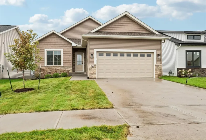 PHOTOS OF SIMILAR PROPERTY