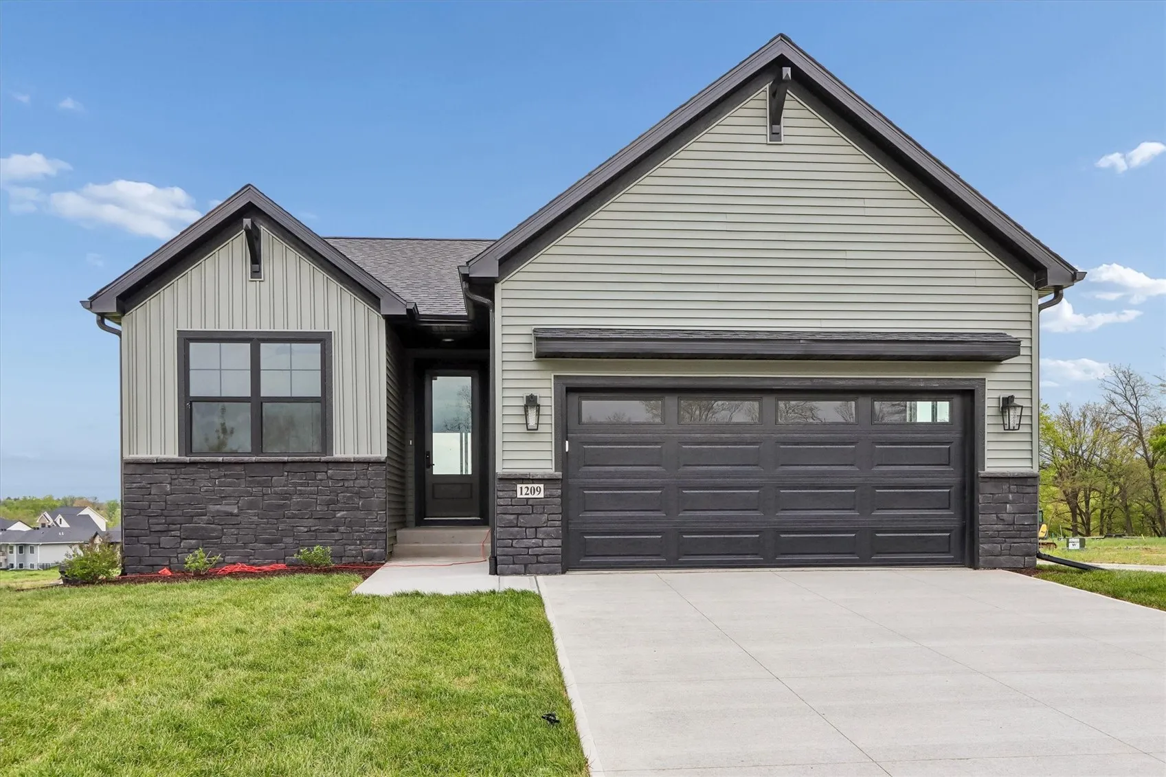 450 S Seven Oaks Road, North Liberty, Iowa 52317 – Property Featured Image
