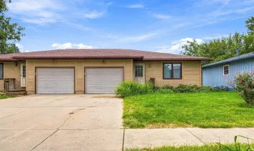 Iowa City, Iowa 52240, Residential, Sale, MLS #202605927