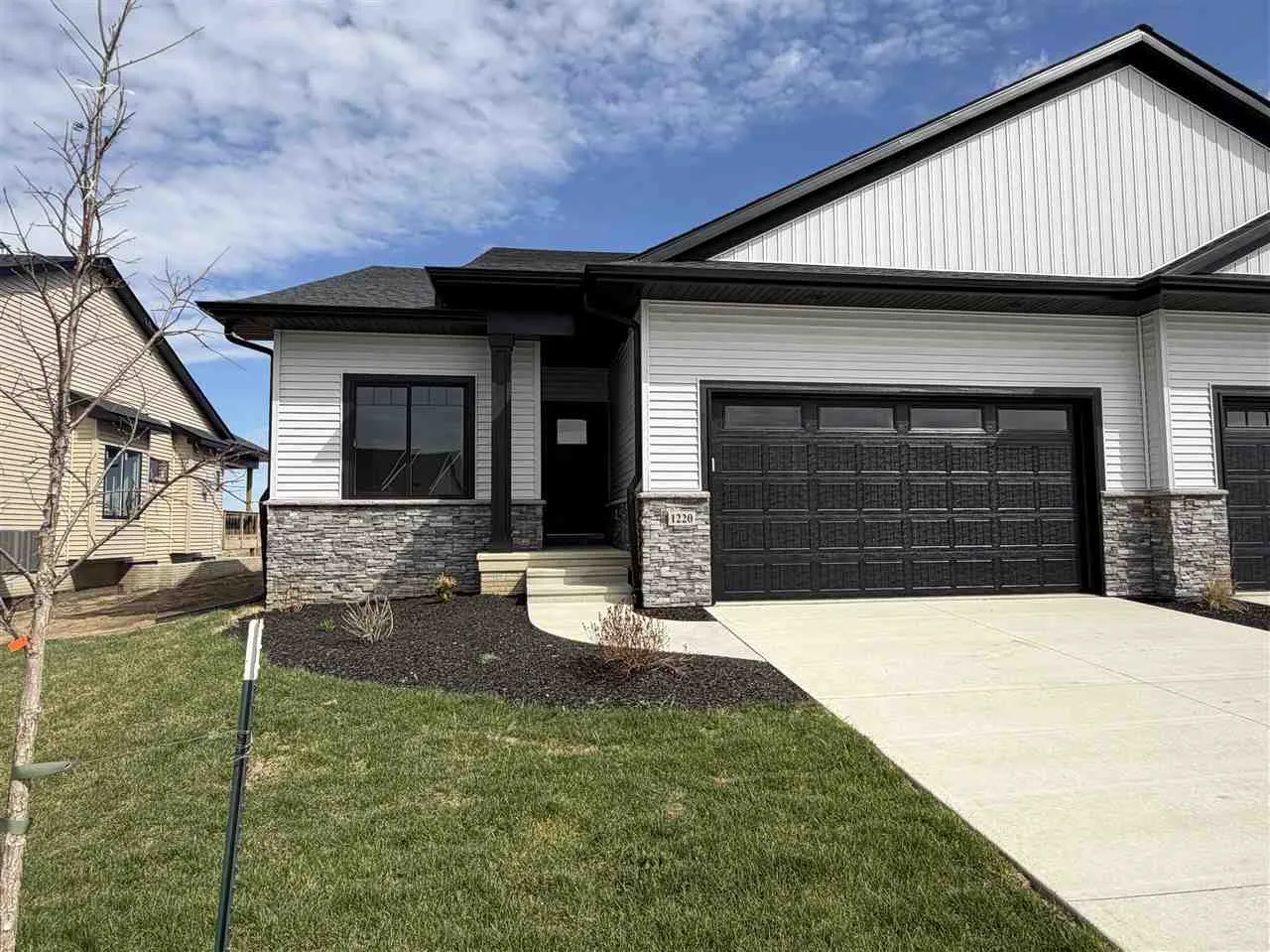 1220 Berkshire Ln, North Liberty, Iowa 52317 – Property Featured Image