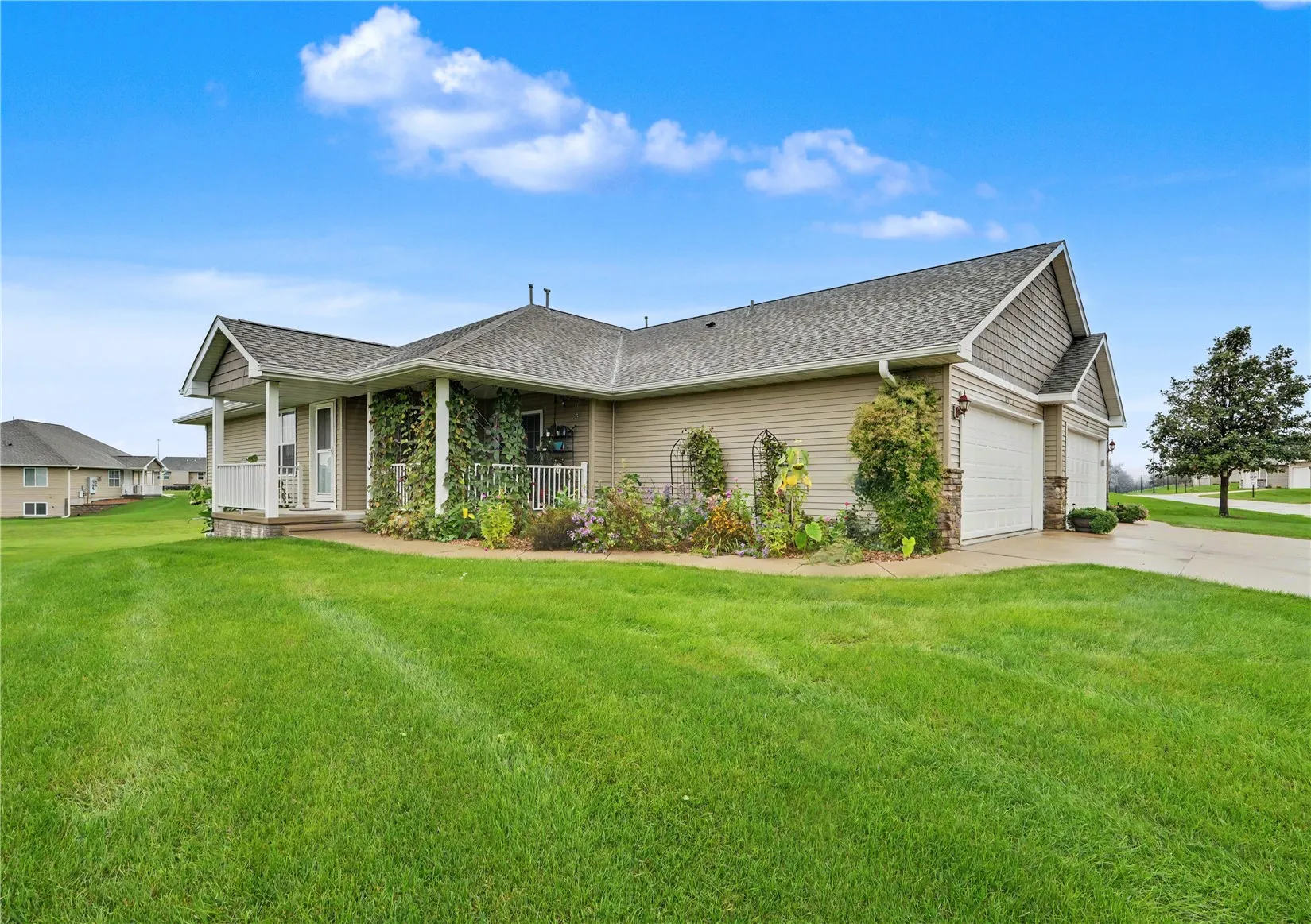 6331 Muirfield Dr, Cedar Rapids, Iowa 52404 – Property Featured Image