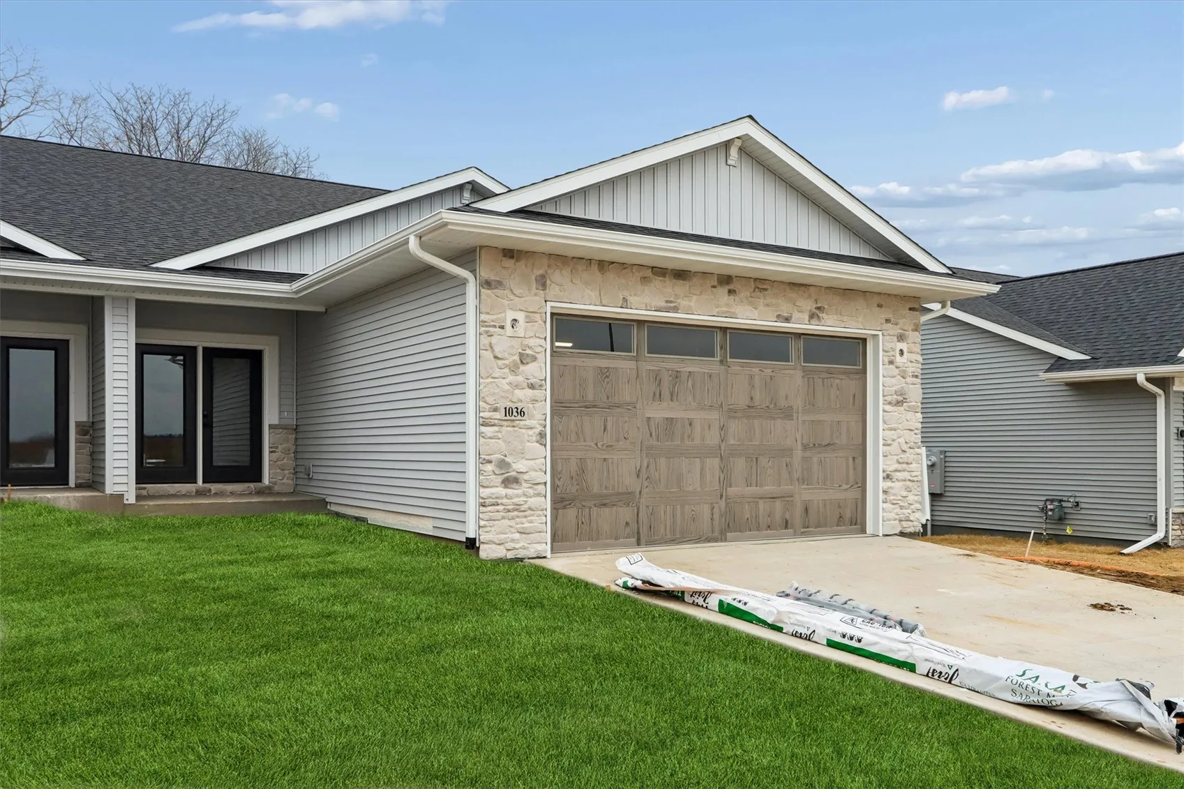 1020 Highland Trl, Solon, Iowa 52333 – Property Featured Image