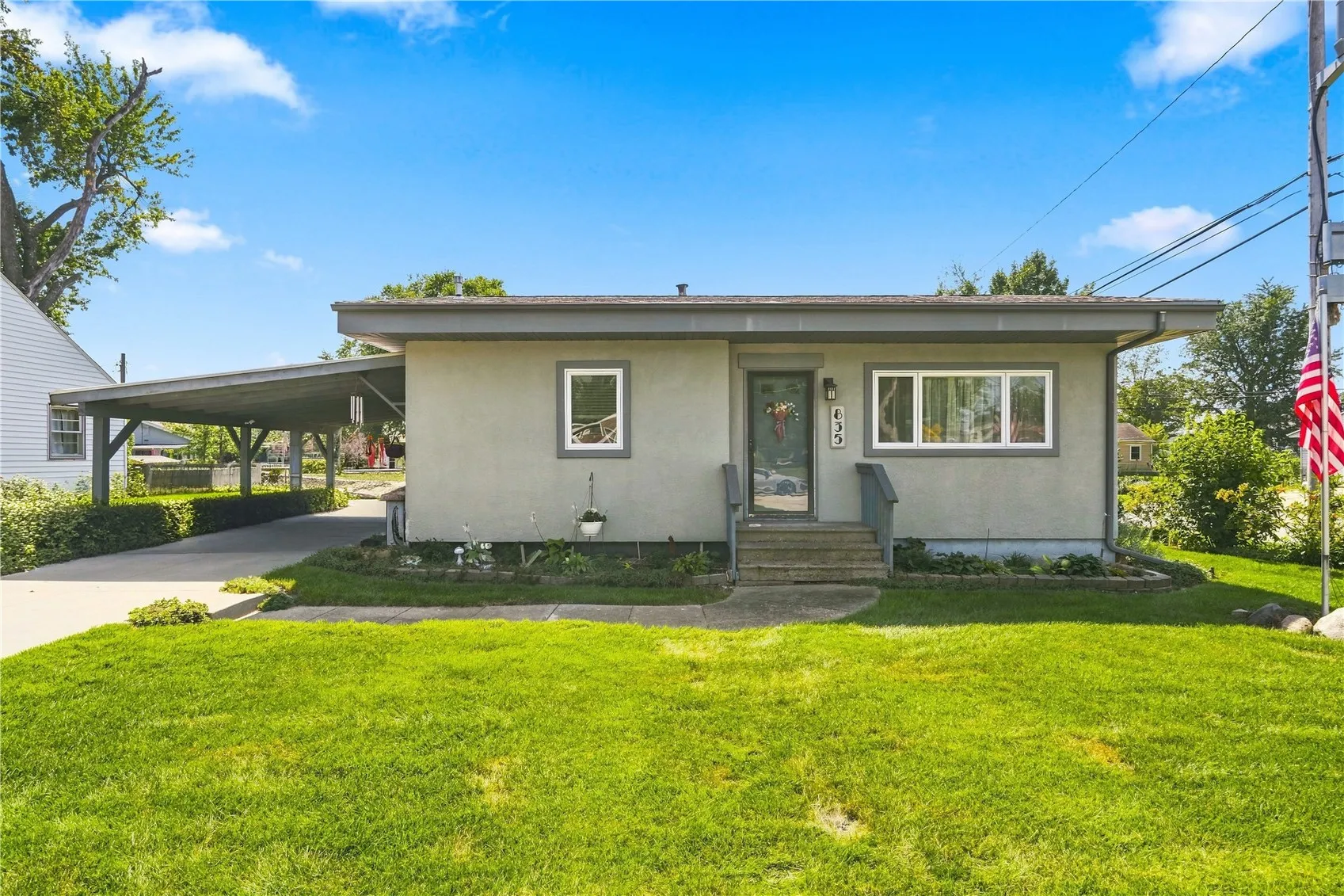 835 37th Street NE, Cedar Rapids, Iowa 52402 – Property Featured Image