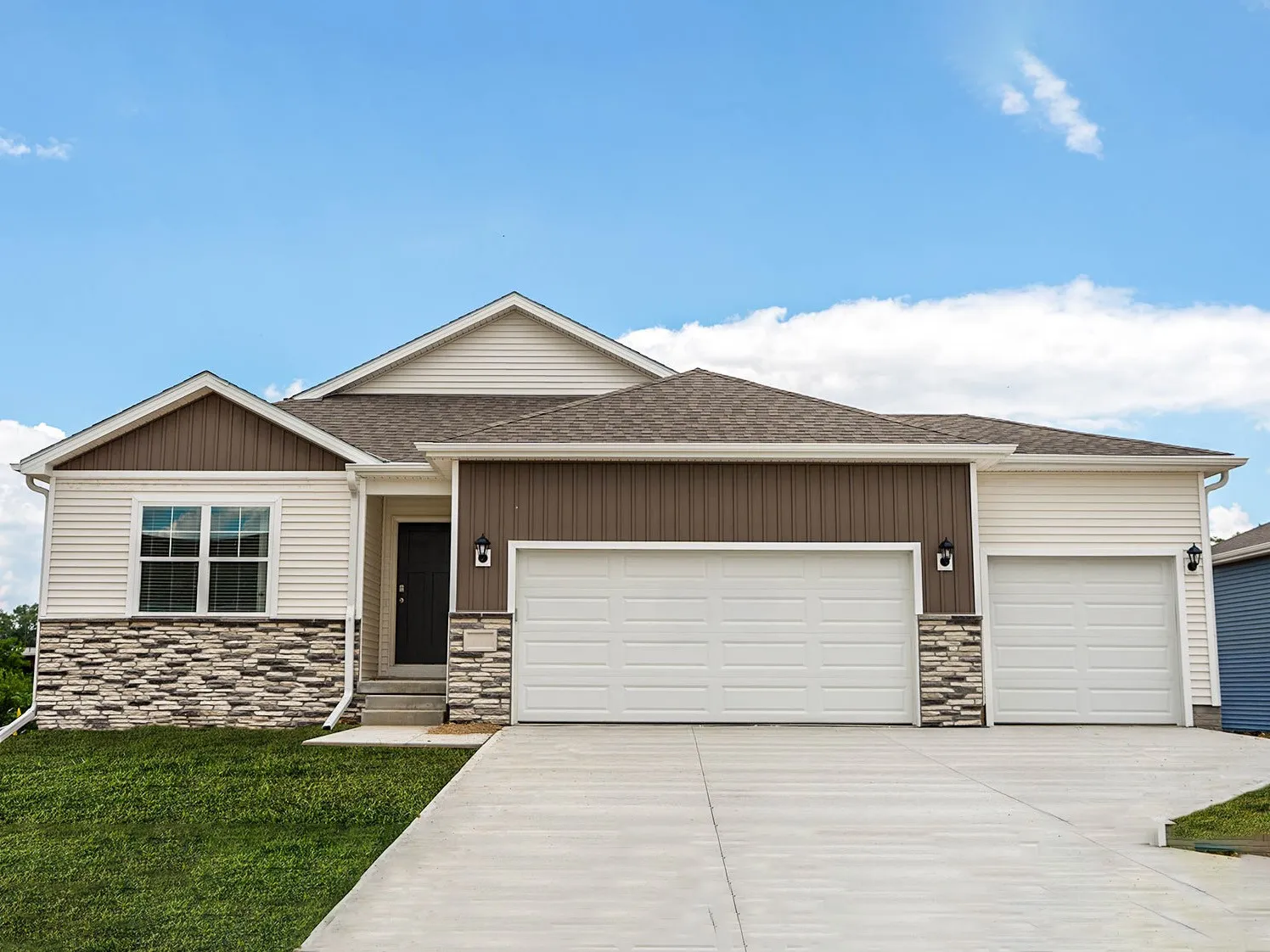 3709 Rueben Drive, Marion, Iowa 52302 – Property Featured Image