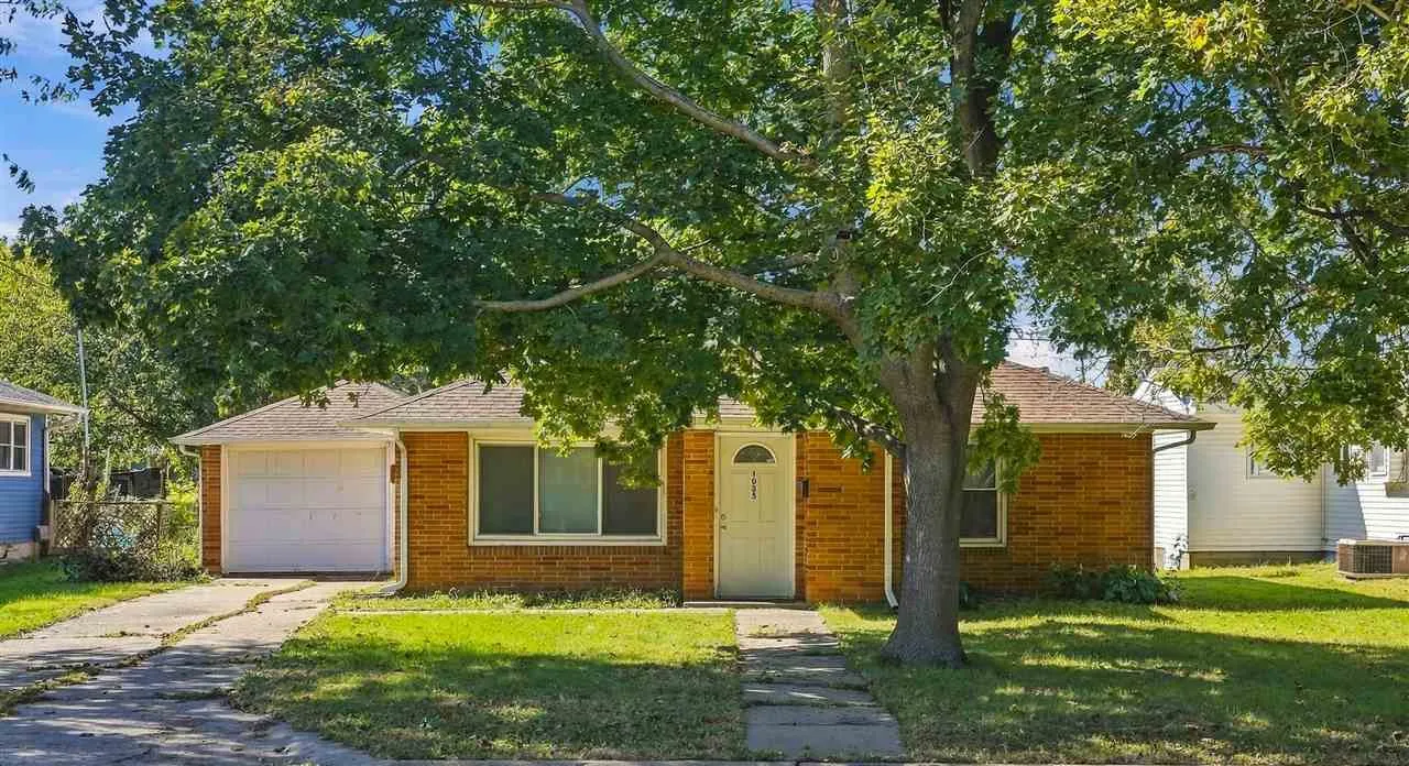 1035 N 6th Ave, Washington, Iowa 52353 – Property Featured Image