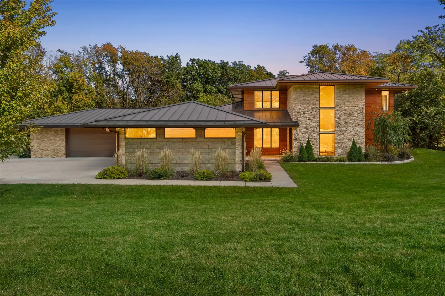 2296 Deer Run NE, North Liberty, Iowa 52317 – Property Featured Image
