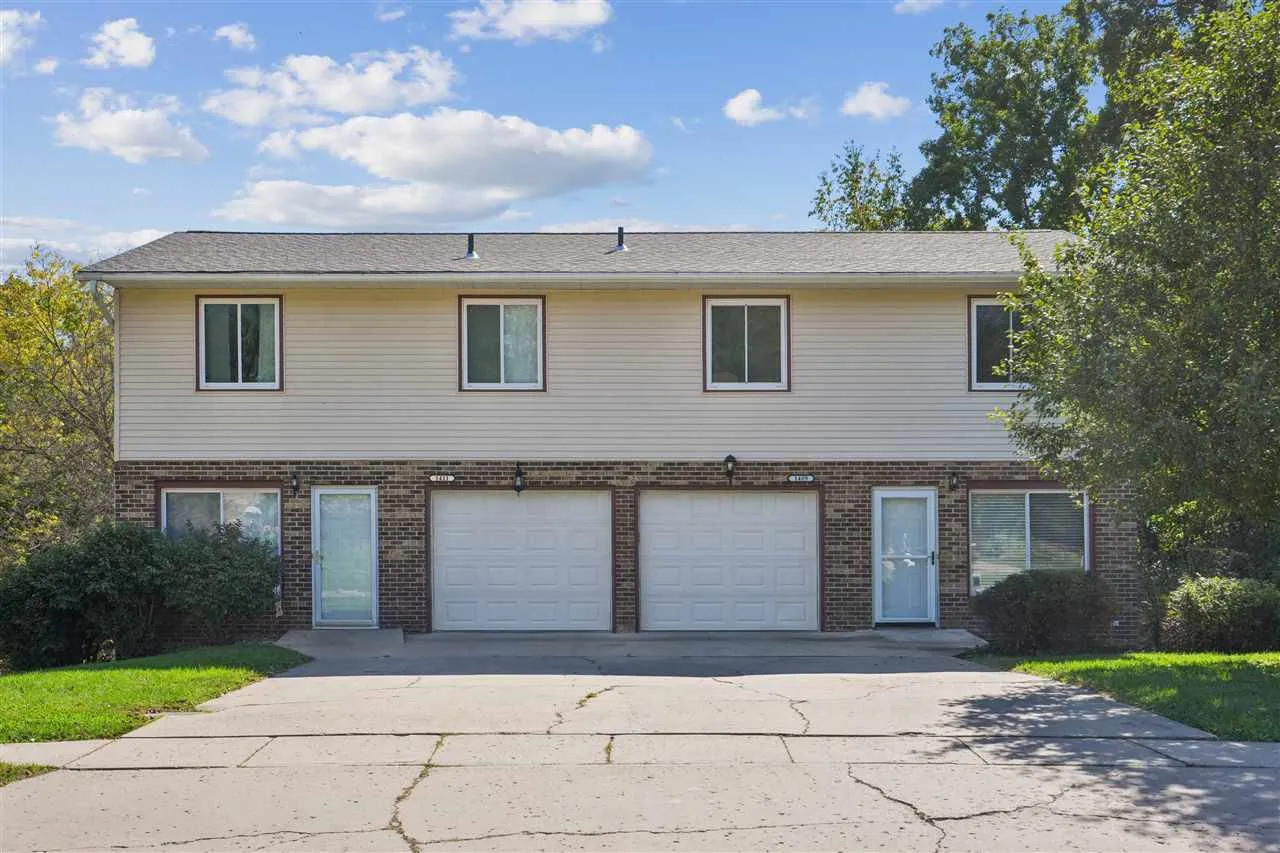 1409 Eastview Dr, Coralville, Iowa 52241 – Property Featured Image