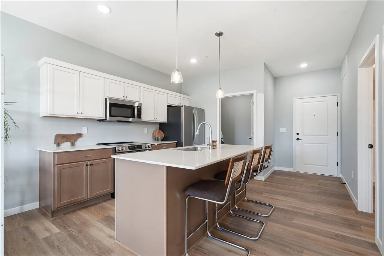4428 Deer Creek Rd Unit 107, Iowa City, Iowa 52246 – Property Featured Image