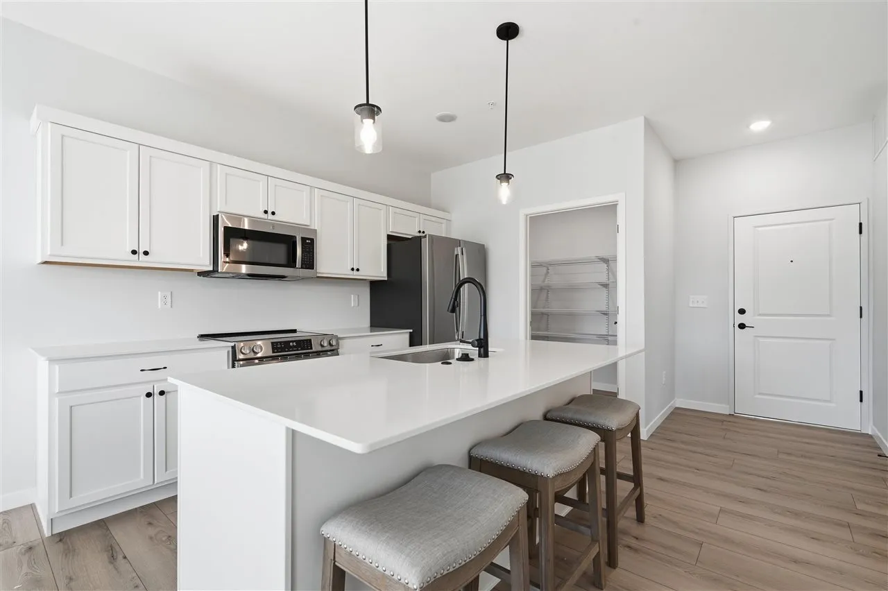 4428 Deer Creek Rd Unit 105, Iowa City, Iowa 52246 – Property Featured Image